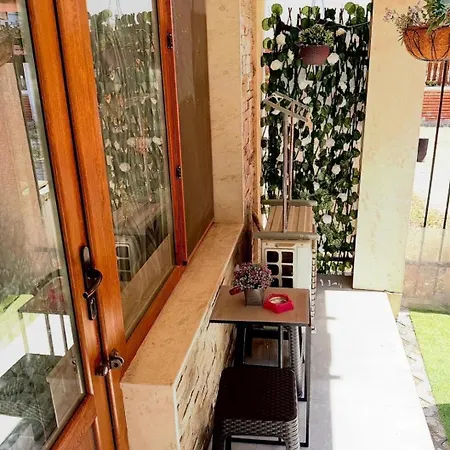 студио-джени Бургас