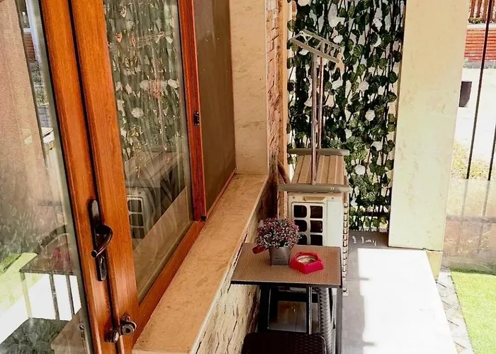 студио-джени Μπουργκάς